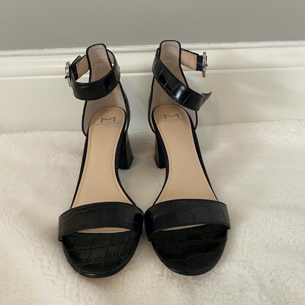 NWT Marc Fisher Karlee Heeled Sandals, Black, 8.5 - Picture 4 of 10